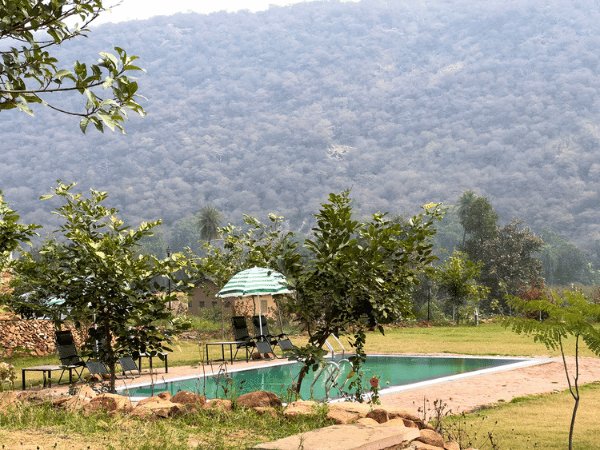Resort in Sariska with Pool